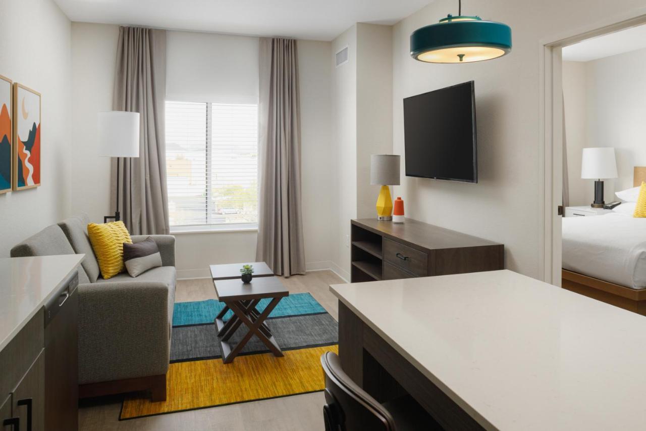 Waterwalk Extended Stay By Wyndham Jacksonville Deerwood Pk Buitenkant foto