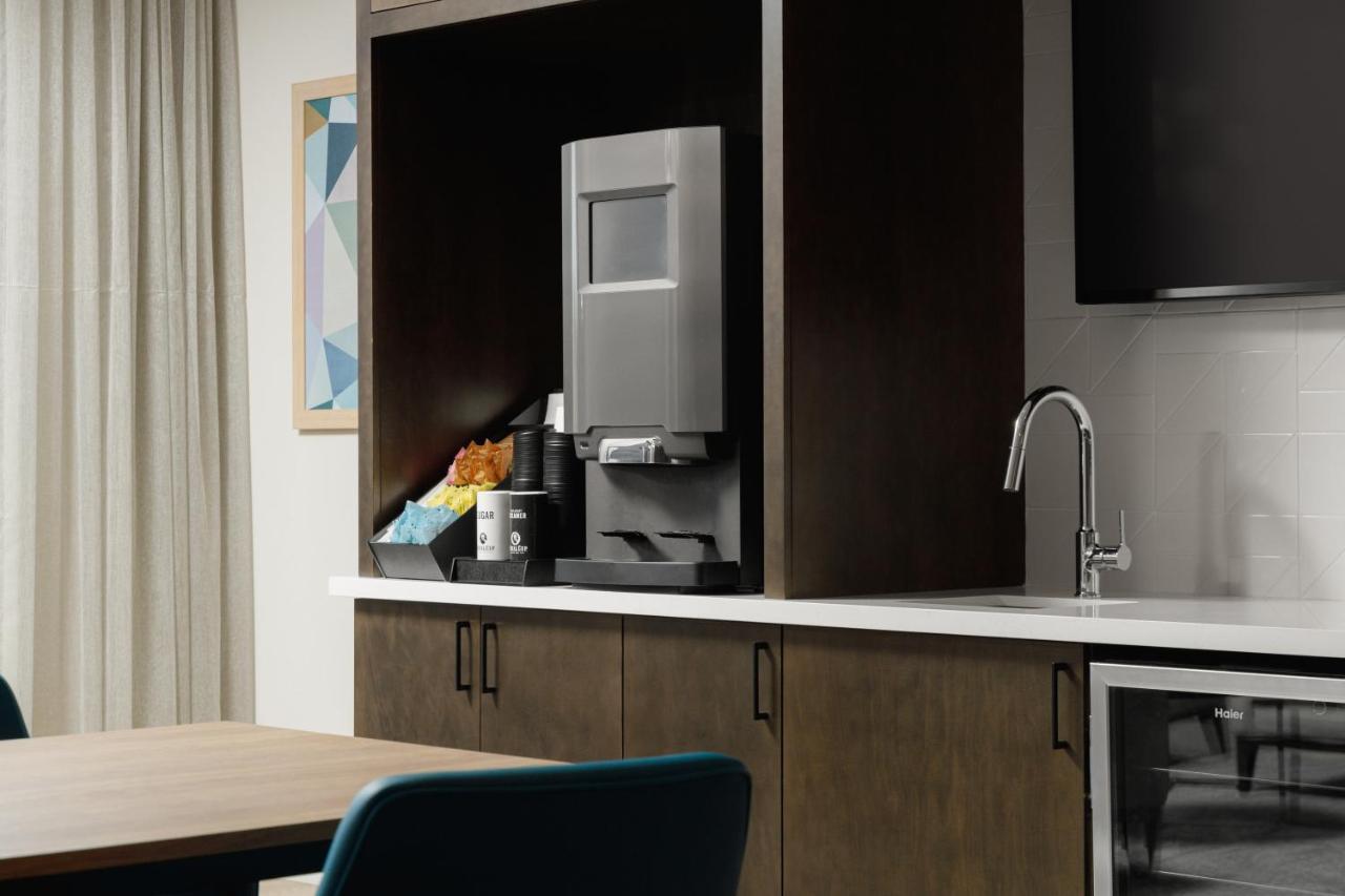 Waterwalk Extended Stay By Wyndham Jacksonville Deerwood Pk Buitenkant foto