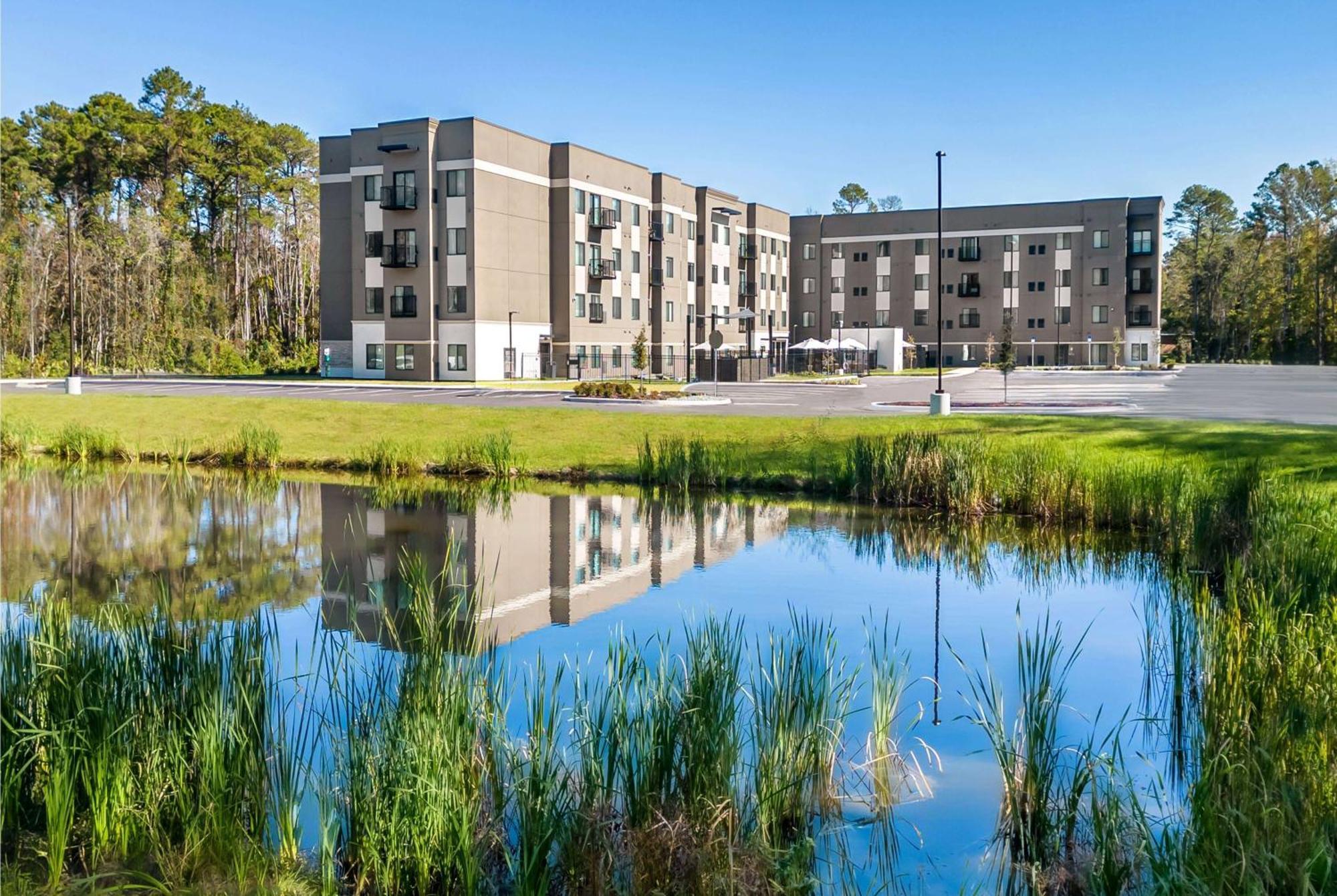 Waterwalk Extended Stay By Wyndham Jacksonville Deerwood Pk Buitenkant foto
